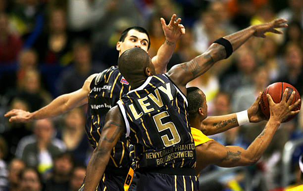 由于排名靠 由于排名靠